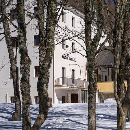 Rifugio Giuliano Marini Hostel Piano Battaglia Luaran gambar